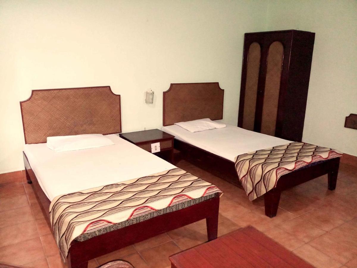 Hotel Indsurya ديبروجاره المظهر الخارجي الصورة