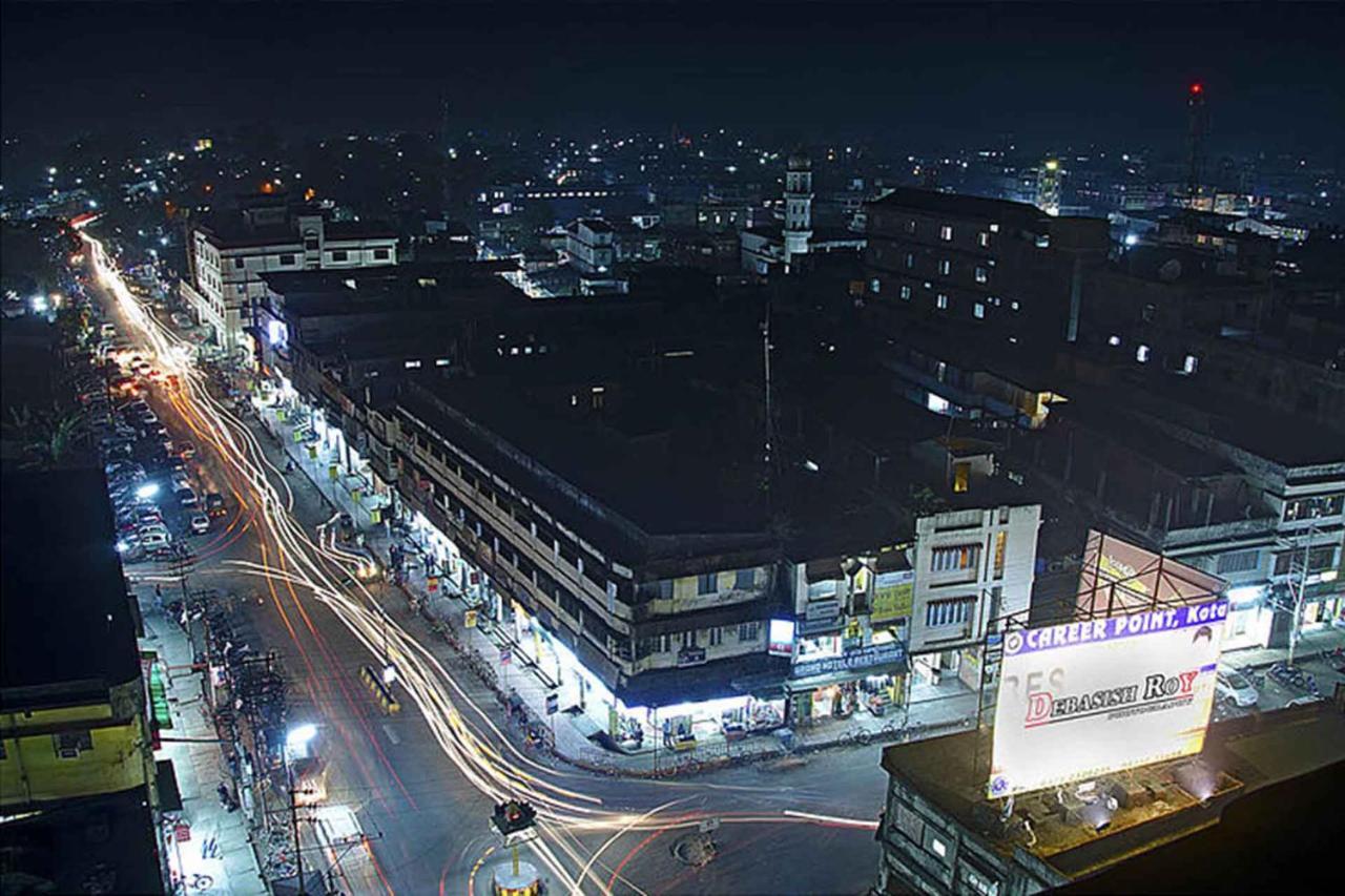 Hotel Indsurya ديبروجاره المظهر الخارجي الصورة